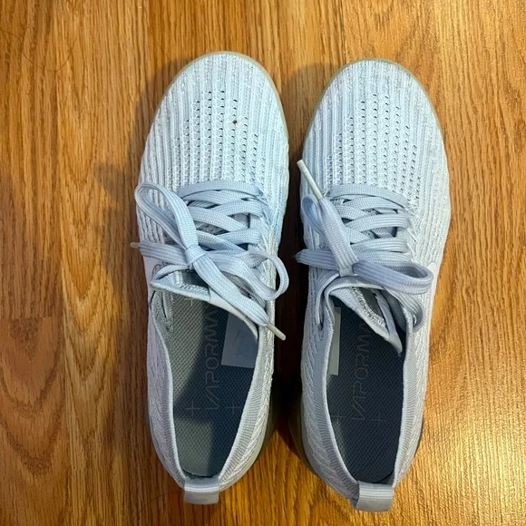 Authentic Nike light Gray Knit Sneakers - Picture 2 of 3